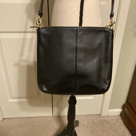 Coach Mae File Black pebble leather crossbody bag with gold hardware like new - Picture 6 of 10
